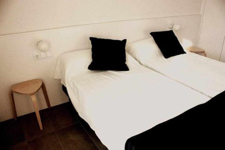 OD'A Apartaments Roses Exterior foto